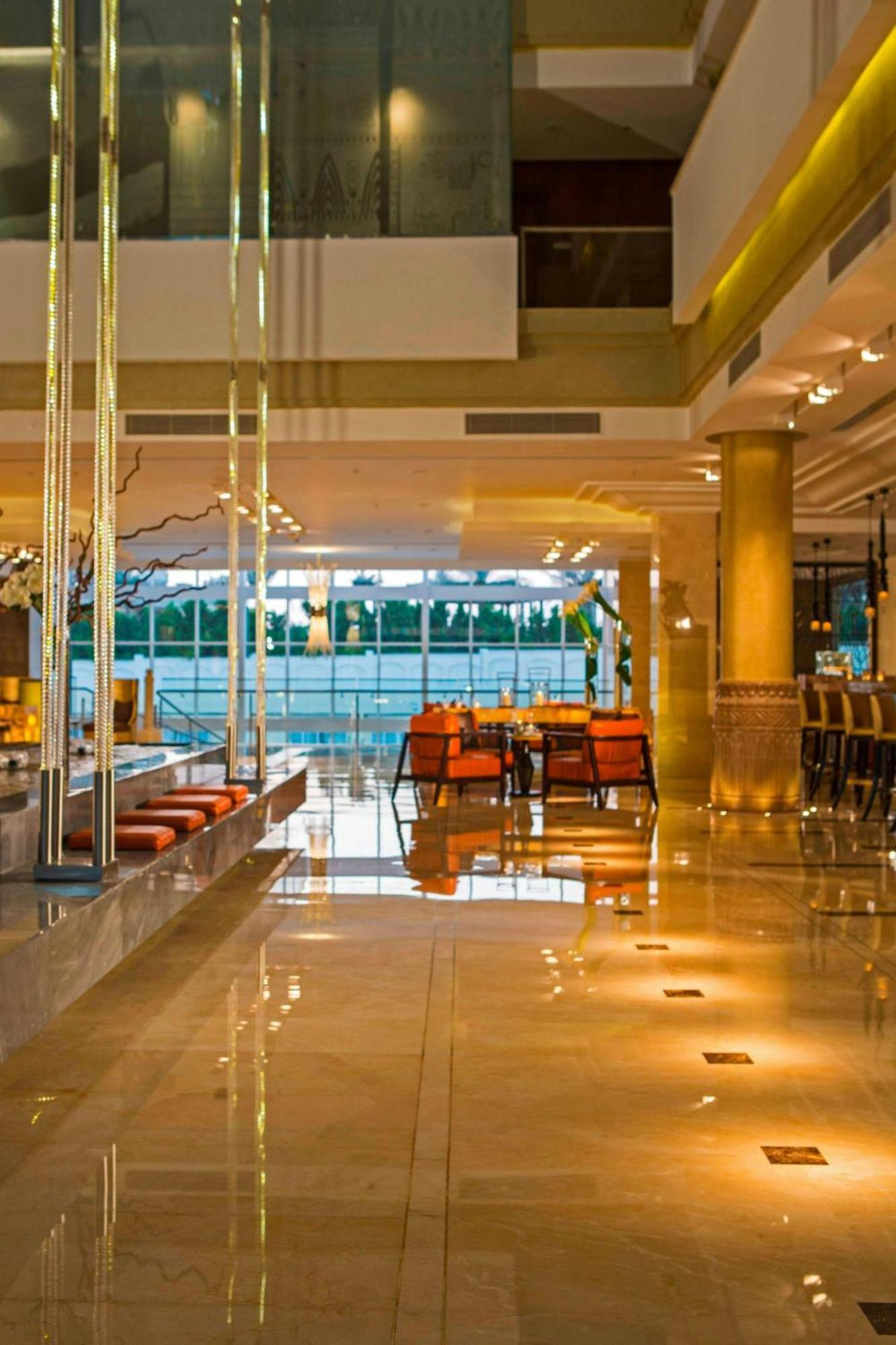 Renaissance Cairo Mirage City Hotel Exterior foto Lobby