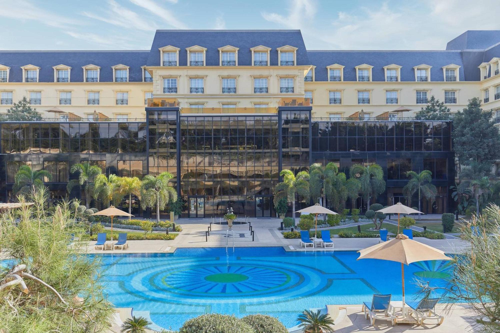 Renaissance Cairo Mirage City Hotel Exterior foto The hotel's main entrance